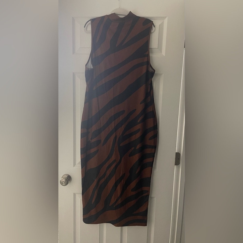 SHEIN Zebra Print Sleeveless Midi Dress